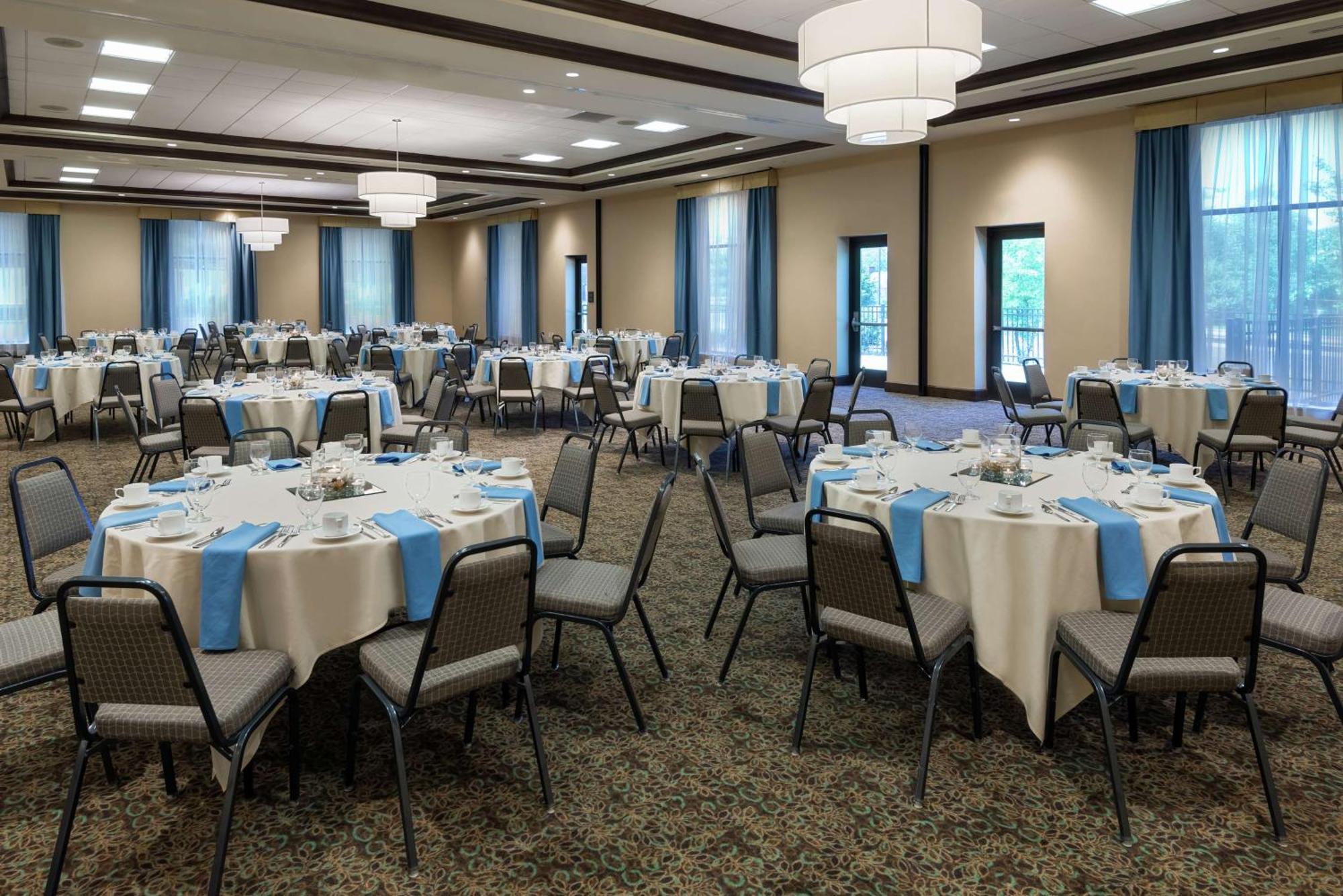 Hilton Garden Inn Akron Exterior foto